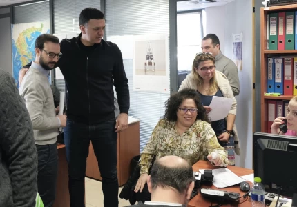 Το Κέντρο Επιχειρήσεων και το τηλεφωνικό κέντρο του ΕΟΔΥ επισκέφθηκε ο Υπουργός Υγείας Βασίλης Κικίλιας