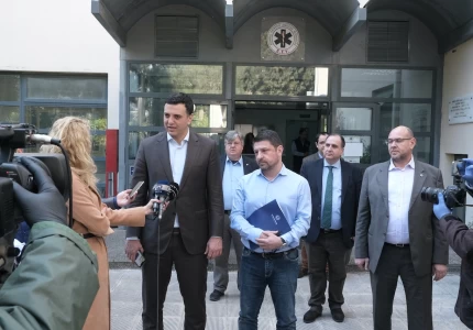 Επίσκεψη Υπουργού Υγείας Βασίλη Κικίλια και Υφυπουργού Πολιτικής Προστασίας και Διαχείρισης Κρίσεων Νίκου Χαρδαλιά στο ΕΚΑΒ