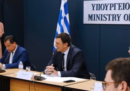 Σύσκεψη στο Υπουργείο Υγείας: Ανθρωποκεντρική φαρμακευτική πολιτική με αναπτυξιακό πρόσημο
