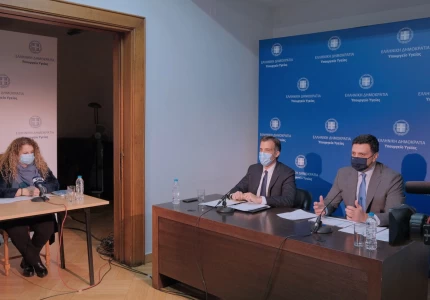 Eνημέρωση διαπιστευμένων συντακτών Υπουργείου Υγείας από τον Υπουργό Υγείας Βασίλη Κικίλια, τoν Πρόεδρο του ΕΟΔΥ Παναγιώτη Αρκουμανέα και τη Διευθύντρια Επιδημιολογικής Επιτήρησης του ΕΟΔΥ Φλώρα Κοντοπίδου