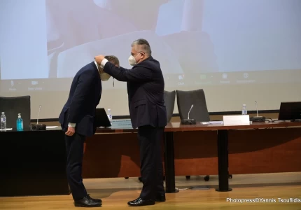 Η Υφυπουργός Υγείας Ζωή Ράπτη στη βράβευση του Περιφερειακού Διευθυντή Ευρώπης του ΠΟΥ, Hans Kluge από το ΑΠΘ