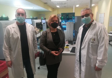 Η αναπληρώτρια Υπουργός Υγείας Μίνα Γκάγκα στο Εθνικό Κέντρο Αιμοδοσίας