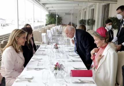 Η Υφυπουργός Υγείας Ζωή Ράπτη σε επίσημο γεύμα με την Α.Μ Βασίλισσα Ματθίλδη,4/05/2022