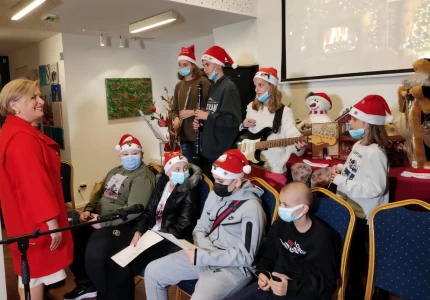 Κοντά στα παιδιά της «Φλόγας»