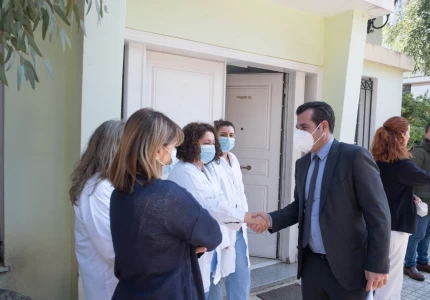 Επίσκεψη Υπουργού Υγείας Θάνου Πλεύρη και Δημάρχου Αθηναίων  Κώστα Μπακογιάννη στο Νοσοκομείο «ΕΛΠΙΣ»