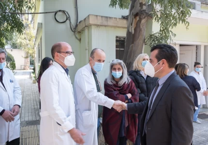 Επίσκεψη Υπουργού Υγείας Θάνου Πλεύρη και Δημάρχου Αθηναίων  Κώστα Μπακογιάννη στο Νοσοκομείο «ΕΛΠΙΣ»