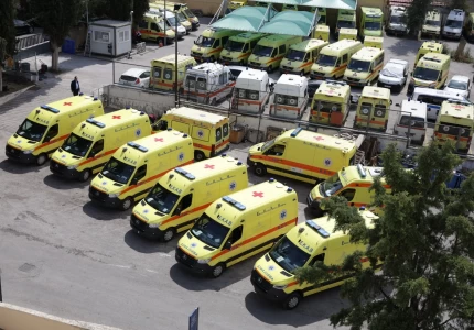 Παραδόθηκαν στο ΕΚΑΒ 6 ασθενοφόρα που αγοράστηκαν με δωρεές από τον ειδικό λογαριασμό Covid-19