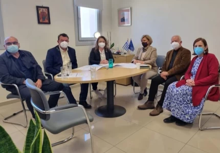 Επίσκεψη Αναπληρώτριας Υπουργού Υγείας στο Γενικό Νοσοκομείο Σαντορίνης