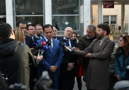 Επίσκεψη του Υπουργού Υγείας Άδωνι Γεωργιάδη και των Υφυπουργών Μάριου Θεμιστοκλέους - Δημήτρη Βαρτζόπουλου σε Νοσοκομεία της Θεσσαλονίκης όπου πραγματοποιήθηκαν τα πρώτα απογευματινά χειρουργεία