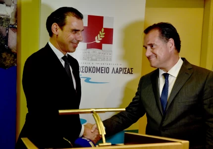 Επίσκεψη του Υπουργού Υγείας Άδωνι Γεωργιάδη και του Υφυπουργού Μάριου Θεμιστοκλέους στο Π.Γ.Ν. και στο Γ.Ν. Λάρισας