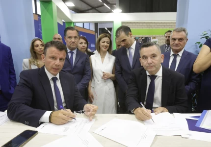 Υπογραφή συμβάσεων για την ενεργειακή αναβάθμιση και ανακαίνιση νοσοκομείων και κέντρων υγείας της 3ης και 6ης ΥΠΕ
