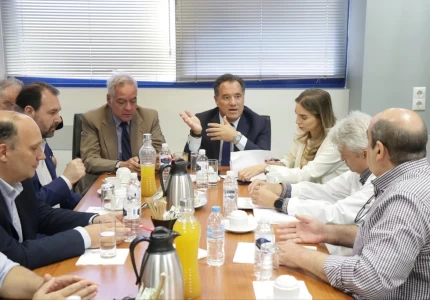 Επίσκεψη του Υπουργού Υγείας Άδωνι Γεωργιάδη στο Γενικό Νοσοκομείο Λαμίας και στο Κέντρο Υγείας Καμένων Βούρλων