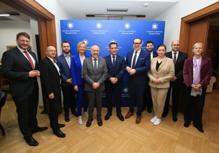 Συνάντηση Υφυπουργού Υγείας Δημήτρη Βαρτζόπουλου με αντιπροσωπεία Γερμανών βουλευτών του CDU και εκπροσώπους του Ιδρύματος Konrad-Adenauer-Stiftung 