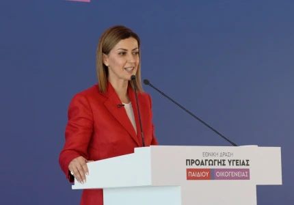 Ειρήνη Αγαπηδάκη: «Παγιδευμένοι» στην οθόνη 3 στους 4 νέους κάνουν doomscrolling – Η ψηφιακή απειλή και οι νέες δράσεις Υγείας για την ελληνική οικογένεια