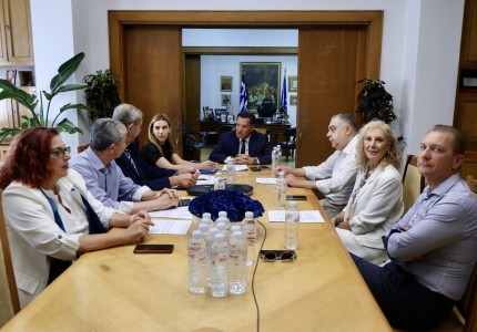 Συνάντηση του Υπουργού Υγείας Άδωνι Γεωργιάδη με τον Πανελλήνιο Σύλλογο Φυσικοθεραπευτών