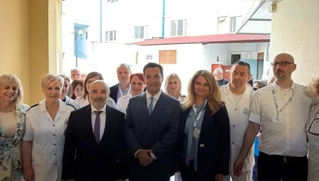 Επίσκεψη του Υπουργού Υγείας Άδωνι Γεωργιάδη στο Γ.Ν. Θεσσαλονίκης «Γ. Γεννηματάς» και στο Γ.Ν. Νάουσας