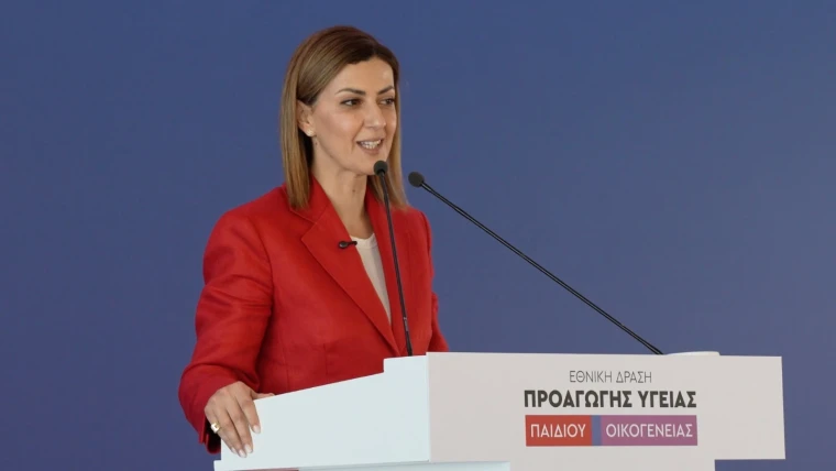 Ειρήνη Αγαπηδάκη: «Παγιδευμένοι» στην οθόνη 3 στους 4 νέους κάνουν doomscrolling – Η ψηφιακή απειλή και οι νέες δράσεις Υγείας για την ελληνική οικογένεια