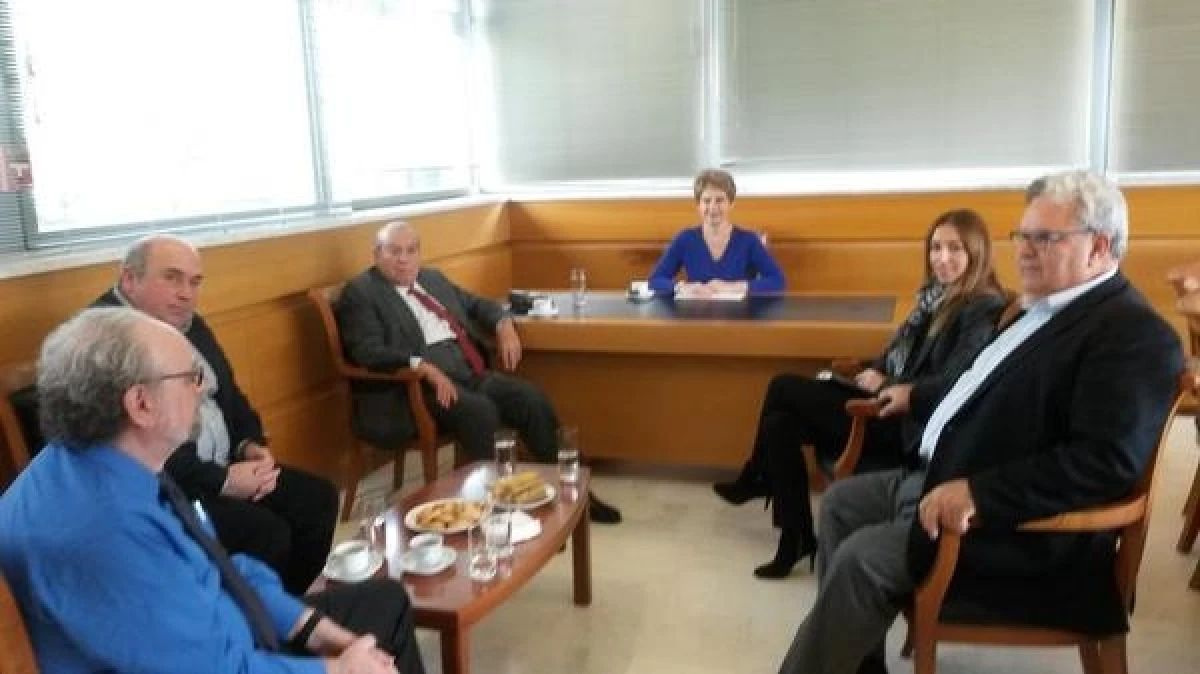 Επίσκεψη της Υφ. Υγείας, Κατερίνας Παπακώστα, στο Ίδρυμα Ιατροβιολογικών Ερευνών της Ακαδημίας Αθηνών (ΙΙΒΕΑΑ).