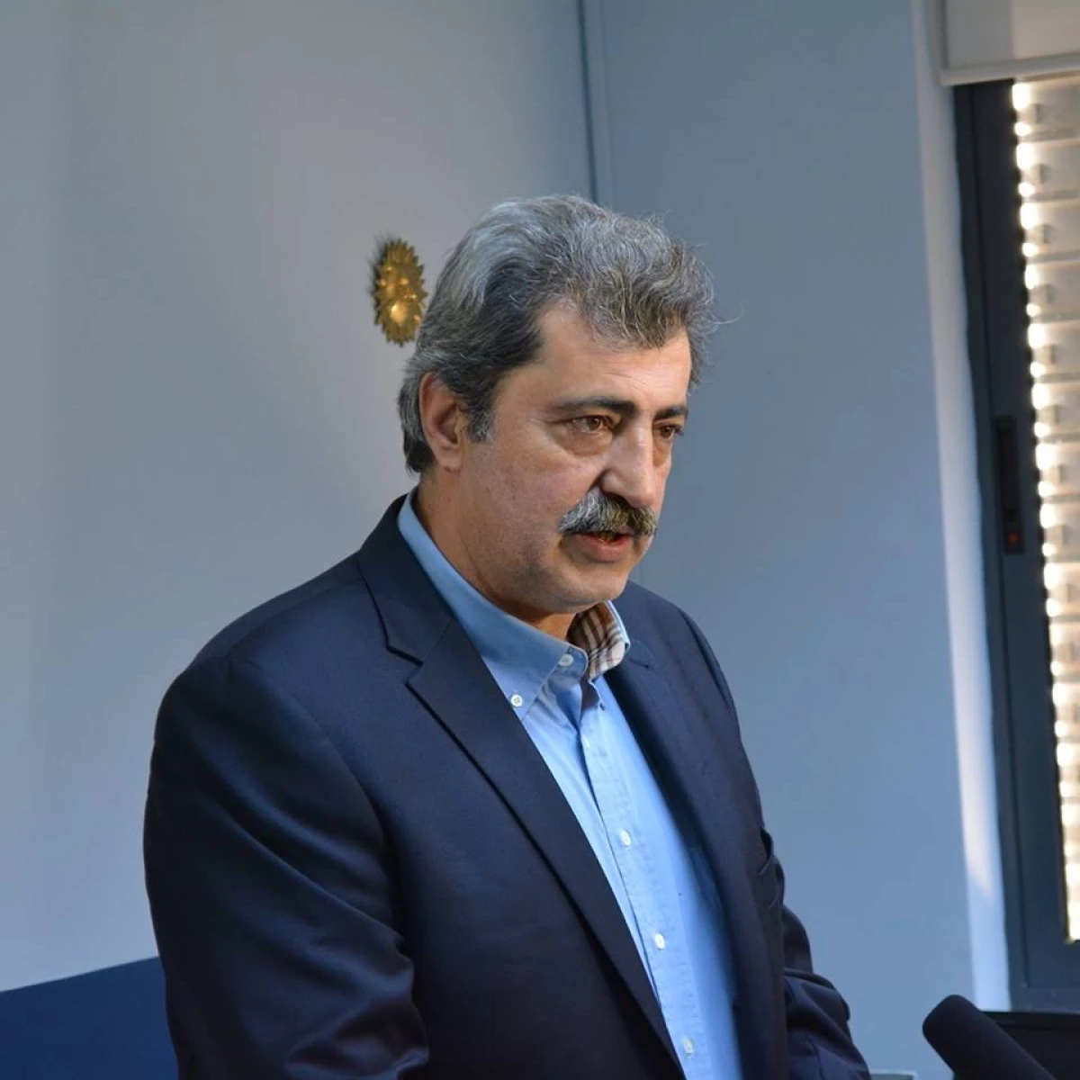 Εξέρχεται απόψε από το Ιπποκράτειο ο αναπληρωτής υπουργός Υγείας Παύλος Πολάκης