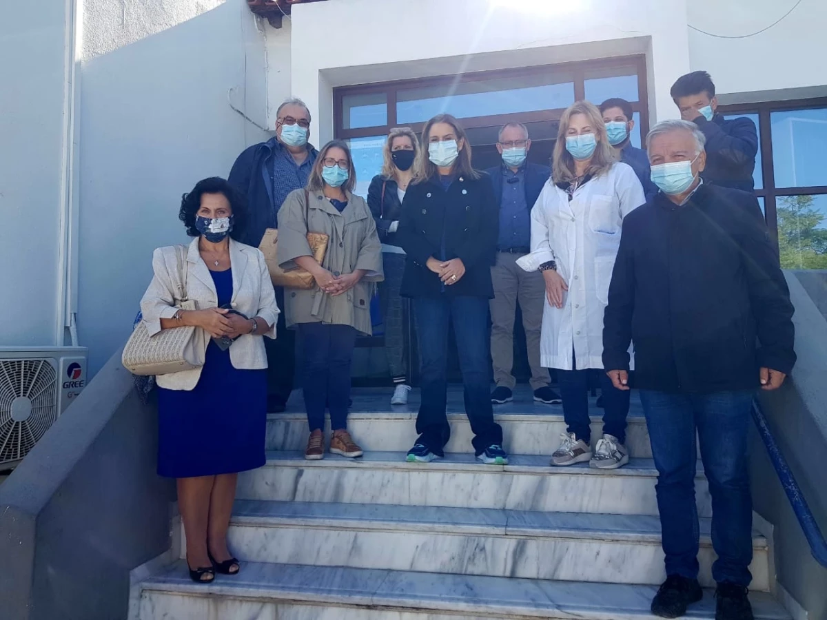 Επίσκεψη Υφυπουργού Υγείας Ζωής Ράπτη στο ΚΥ Καρλοβάσου και στο Δήμο Δυτικής Σάμου