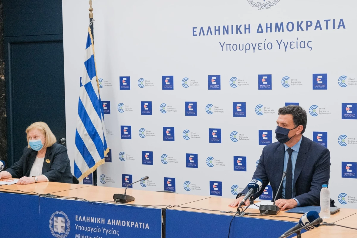 Ενημέρωση διαπιστευμένων συντακτών από τον Υπουργό Υγείας Βασίλη Κικίλια και την Πρόεδρο της Εθνικής Επιτροπής Εμβολιασμών Μαρία Θεοδωρίδου