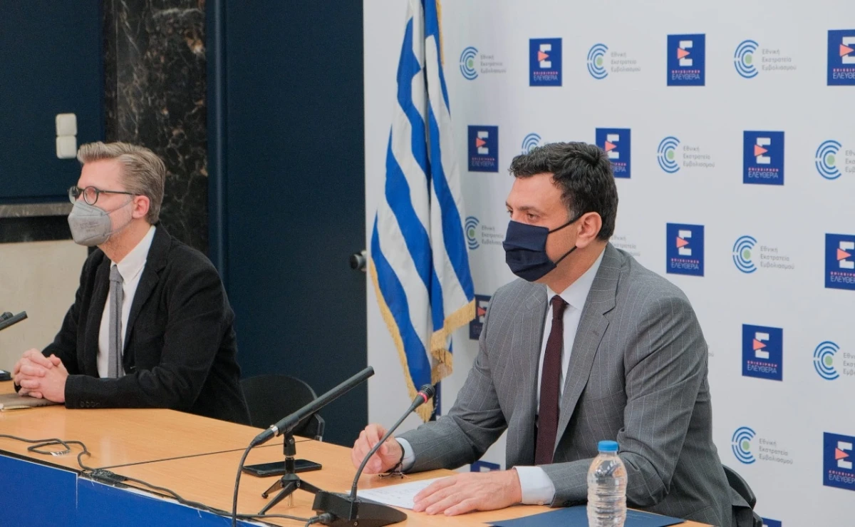 Ενημέρωση διαπιστευμένων συντακτών από τον Υπουργό Υγείας Βασίλη Κικίλια και τον Υφυπουργό παρά τω Πρωθυπουργώ, αρμόδιο για το συντονισμό του κυβερνητικού έργου, Άκη Σκέρτσο