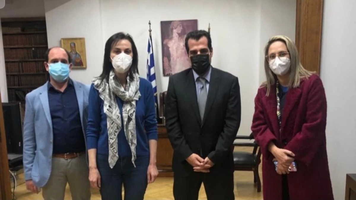 Συνάντηση Υπουργού Υγείας Θάνου Πλεύρη με την πρόεδρο της Ένωσης πασχόντων Long-Covid