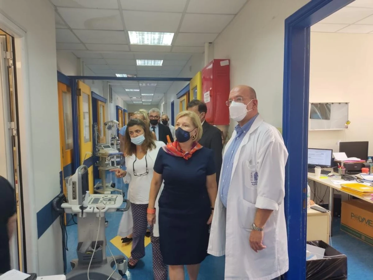 Επίσκεψη Αναπληρώτριας Υπουργού Υγείας Μίνας Γκάγκα στο νοσοκομείο Αλεξάνδρα