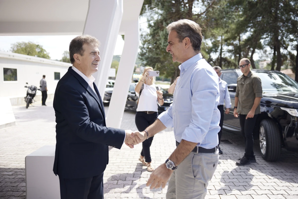Επίσκεψη του Πρωθυπουργού, Κυριάκου Μητσοτάκη με τον Υπουργό Υγείας, Μιχάλη Χρυσοχοΐδη στο Νοσοκομείο «Παπανικολάου» 