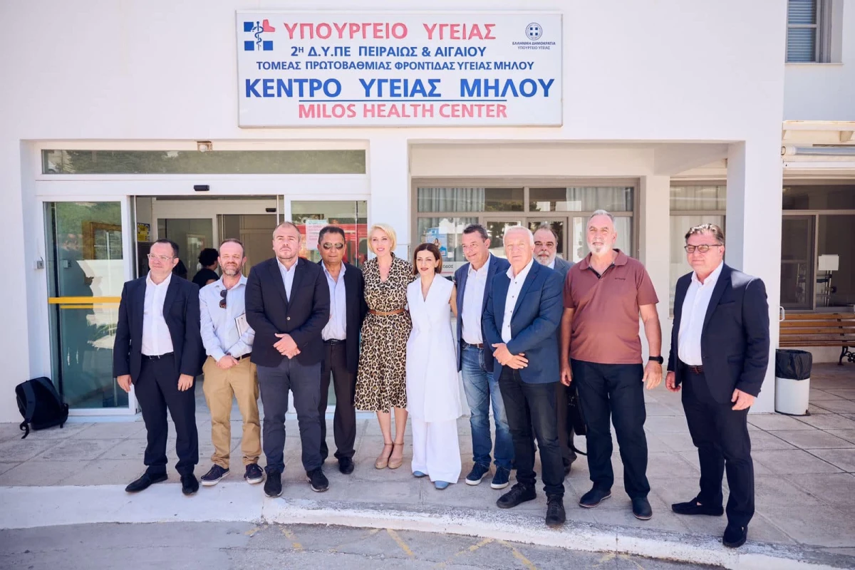 Υπογραφή συμβάσεων για την ενεργειακή και λειτουργική αναβάθμιση και ανακαίνιση Κέντρων Υγείας, ΠΠΙ και Γ.Ν. στις Κυκλάδες