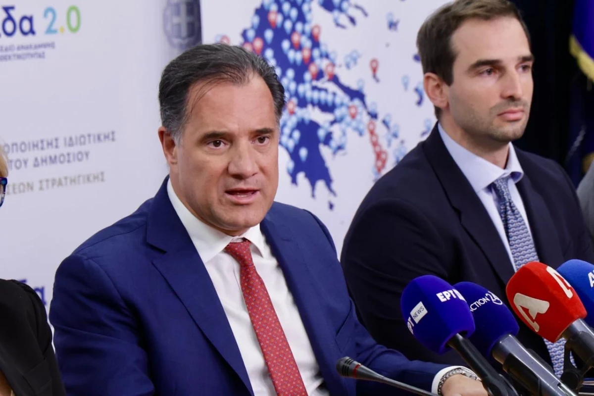 Ανακοίνωση μέτρων από τον Υπουργό Υγείας Άδωνι Γεωργιάδη για τα φαρμακεία του ΕΟΠΥΥ