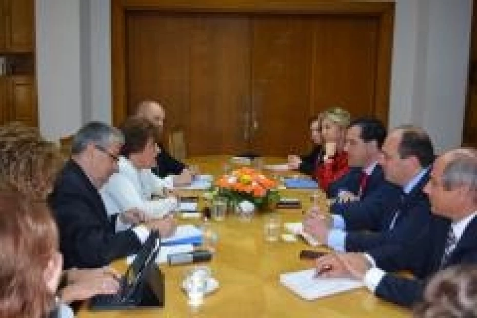 Συνάντηση του Υπουργού Υγείας, κ. Άδωνι Γεωργιάδη με την επικεφαλής του Παγκόσμιου Οργανισμού Υγείας (WHO), κα Zsuzsanna Jakab. 