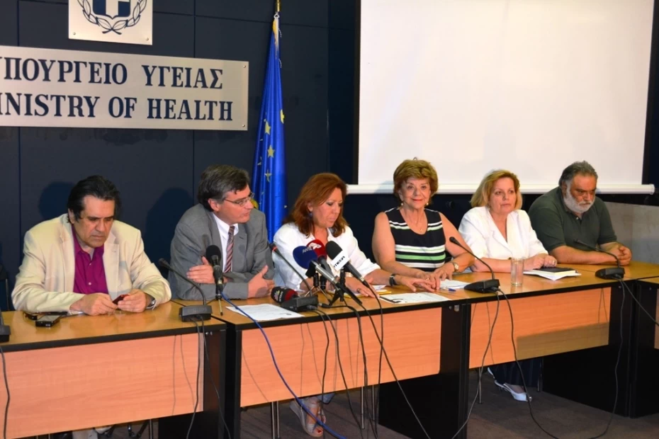 Ενημέρωση από επιτελικά στελέχη υγείας για τον ιό Έμπολα.