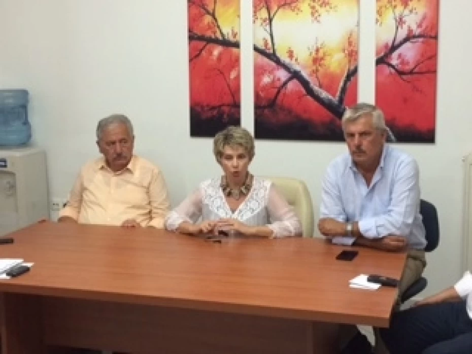 Επίσκεψη της Υφυπουργού Υγείας, Κατερίνας Παπακώστα, σε ψυχιατρικές δομές στα Τρίκαλα.