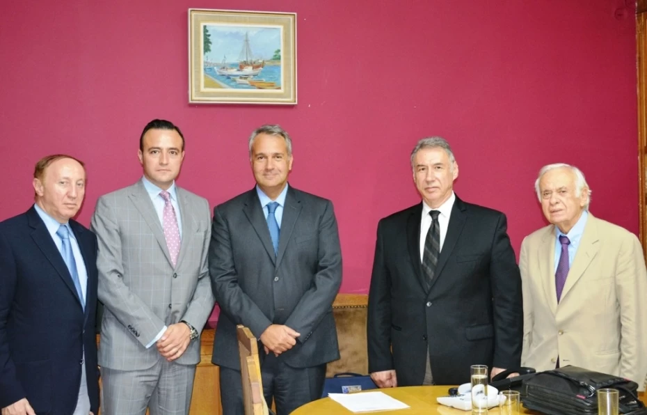 Συνάντηση του Υπουργού Υγείας, Μάκη Βορίδη, με αντιπροσωπεία της Παγκόσμιας Παναρκαδικής Συνομοσπονδίας.