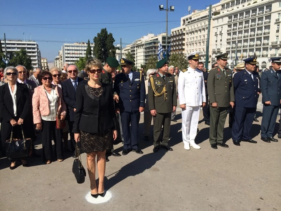 Παρουσία της Υφυπουργού Υγείας, Κατερίνας Παπακώστα, σε εκδήλωση για την απελευθέρωση των Αθηνών.