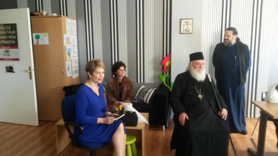 Επισκέψεις της Υφυπουργού Υγείας, παρουσία του Αρχιεπισκόπου Αθηνών και Πάσης Ελλάδος, σε δομές της ΜΚΟ Αποστολή.