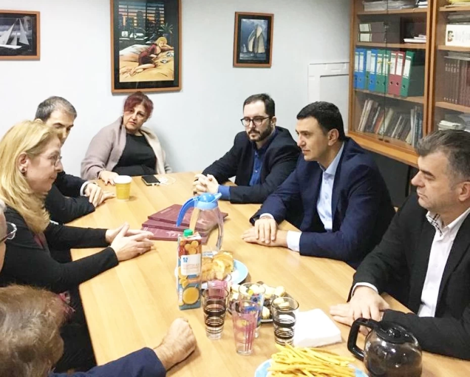 Επίσκεψη Υπουργού Υγείας Βασίλη Κικίλια στο κλειστό πρόγραμμα μητέρων της μονάδας απεξάρτησης «18 Άνω»