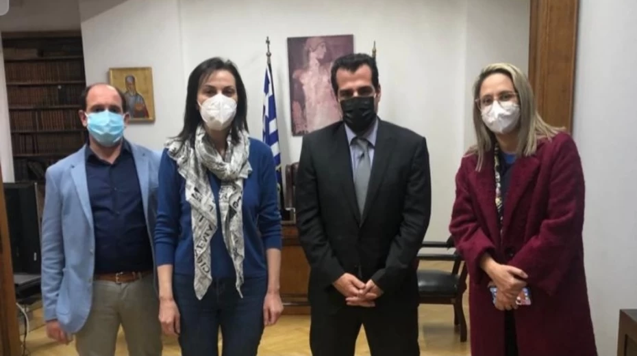 Συνάντηση Υπουργού Υγείας Θάνου Πλεύρη με την πρόεδρο της Ένωσης πασχόντων Long-Covid