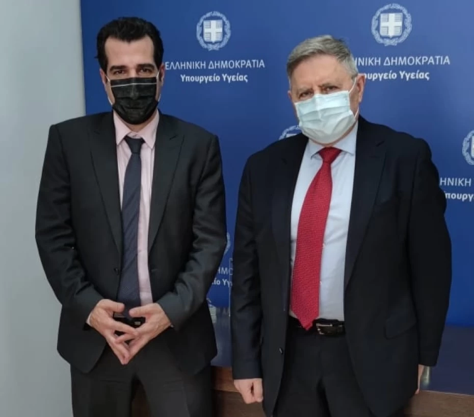 Συνάντηση του Υπουργού Υγείας Θάνου Πλεύρη με τον πρόεδρο της Πανελλήνιας Ομοσπονδίας Ελευθεροεπαγγελματιών Παιδιάτρων Κώστα Νταλούκα