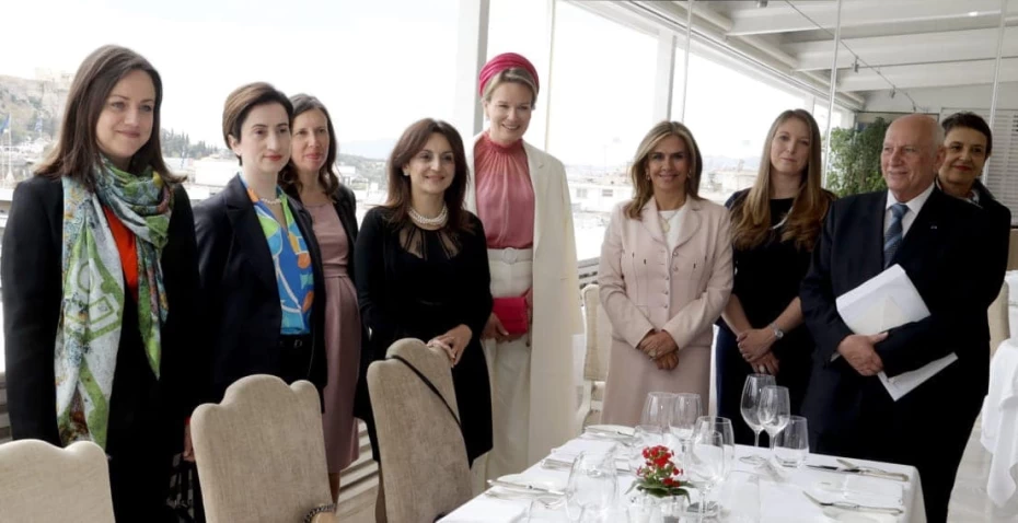 Η Υφυπουργός Υγείας Ζωή Ράπτη σε επίσημο γεύμα με την Α.Μ Βασίλισσα Ματθίλδη