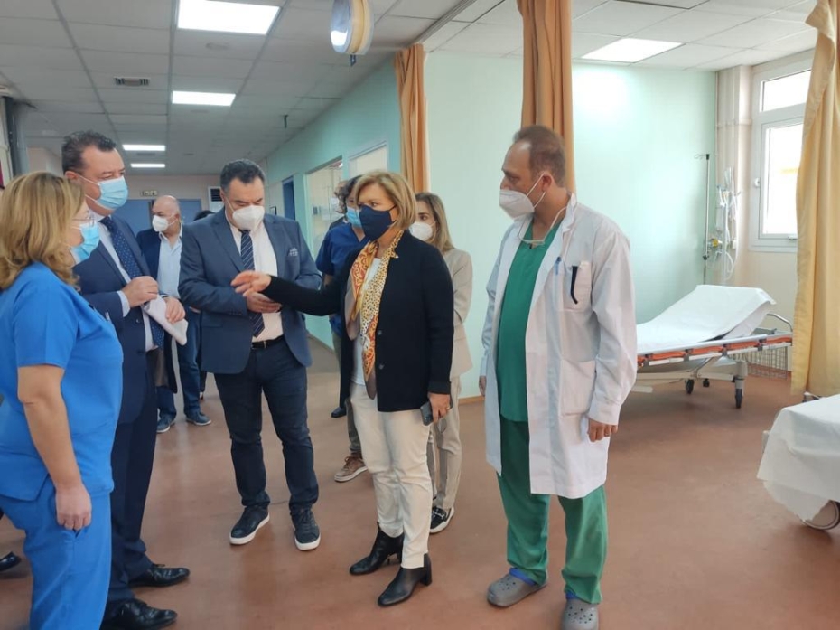 Επίσκεψη Αναπληρώτριας Υπουργού Υγείας Μίνας Γκάγκα στο Γενικό Νοσοκομείο Μυτιλήνης