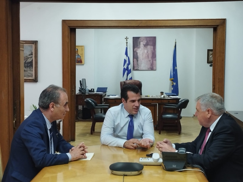 Συνάντηση Υπουργού Υγείας Θάνου Πλεύρη με εκπροσώπους του Γηροκομείου Αθηνών