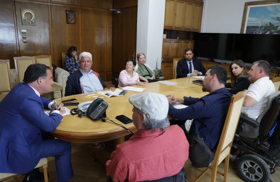 Συνάντηση του Υπουργού Υγείας Άδωνι Γεωργιάδη με τον Πανελλήνιο Σύλλογο Παραπληγικών