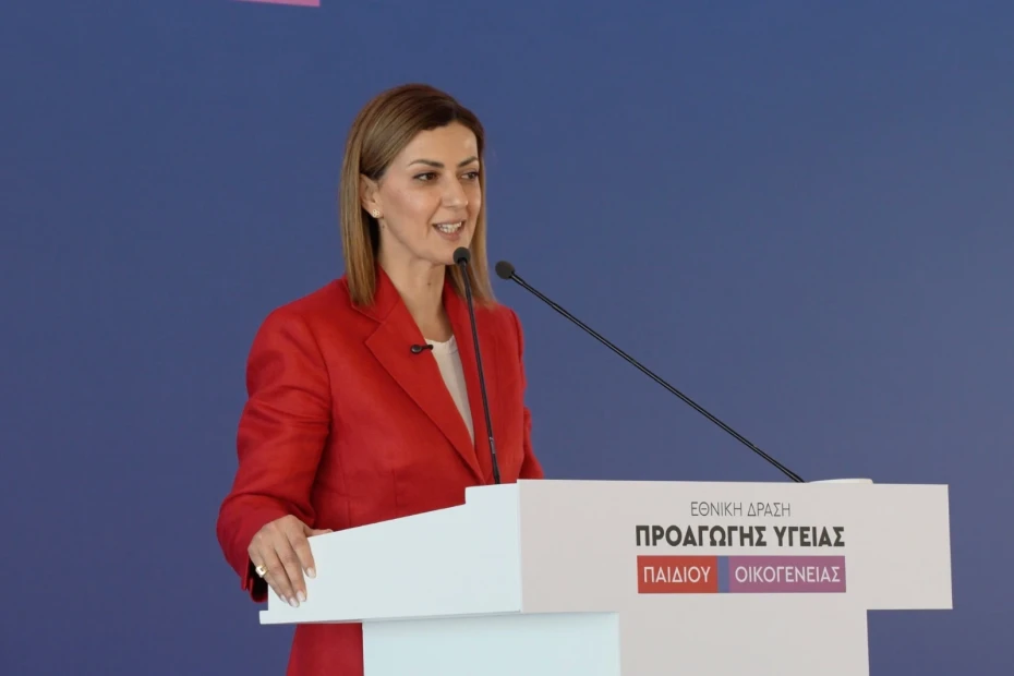 Ειρήνη Αγαπηδάκη: «Παγιδευμένοι» στην οθόνη 3 στους 4 νέους κάνουν doomscrolling – Η ψηφιακή απειλή και οι νέες δράσεις Υγείας για την ελληνική οικογένεια